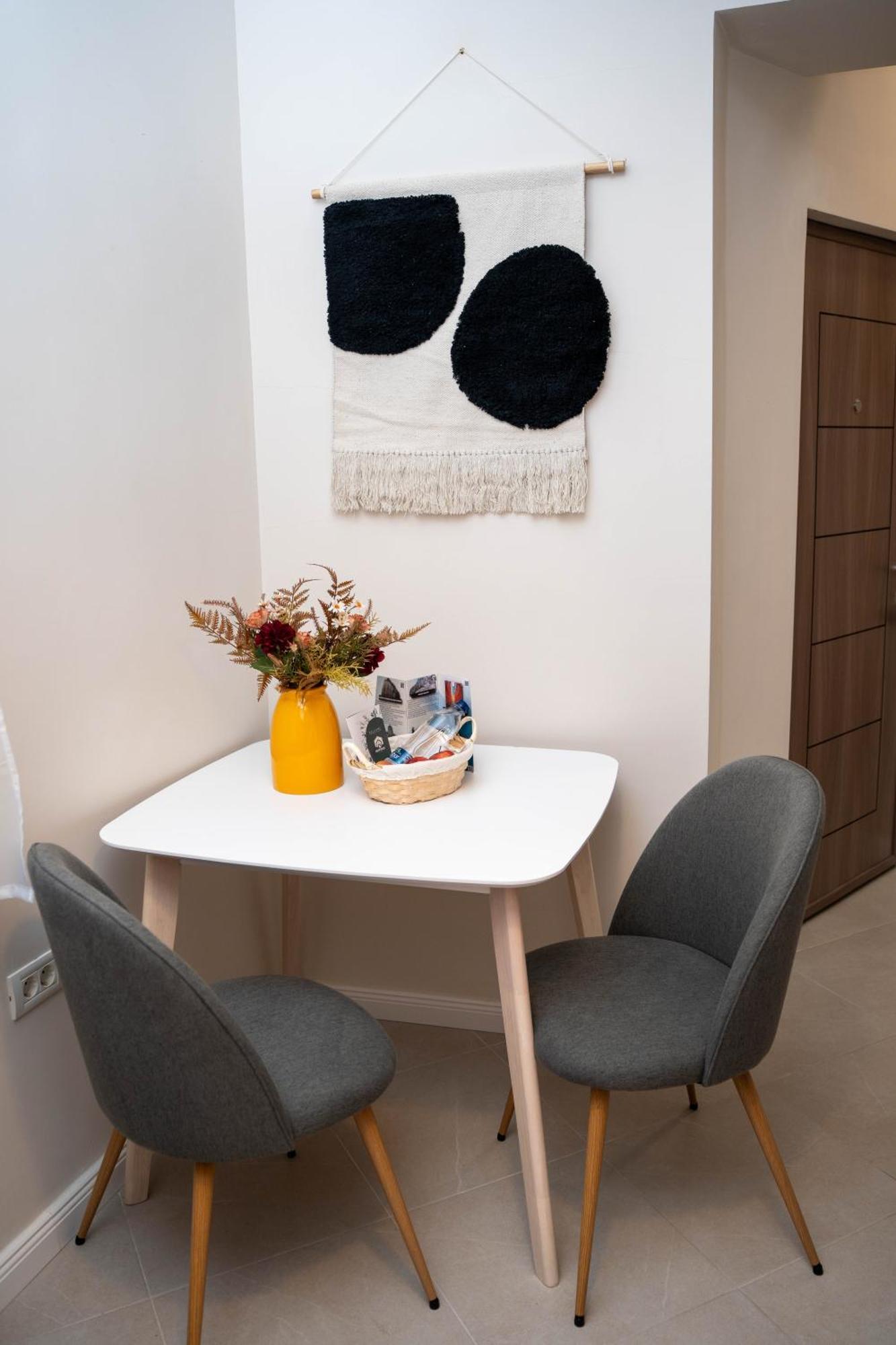 House Apartment *